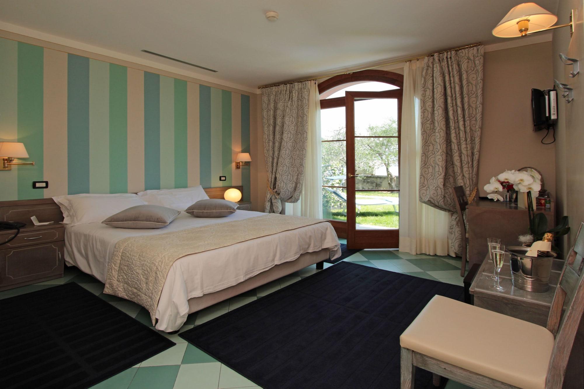 Hotel Villa Maria Au Lac - Estella Hotels Italia 토스콜라노마데노 외부 사진