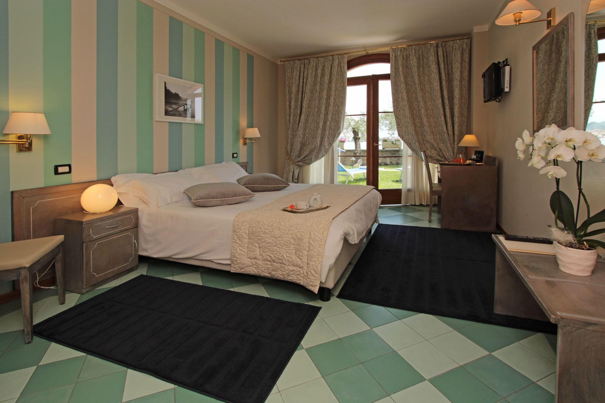 Hotel Villa Maria Au Lac - Estella Hotels Italia 토스콜라노마데노 외부 사진