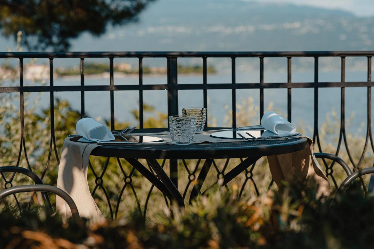 Hotel Villa Maria Au Lac - Estella Hotels Italia 토스콜라노마데노 외부 사진