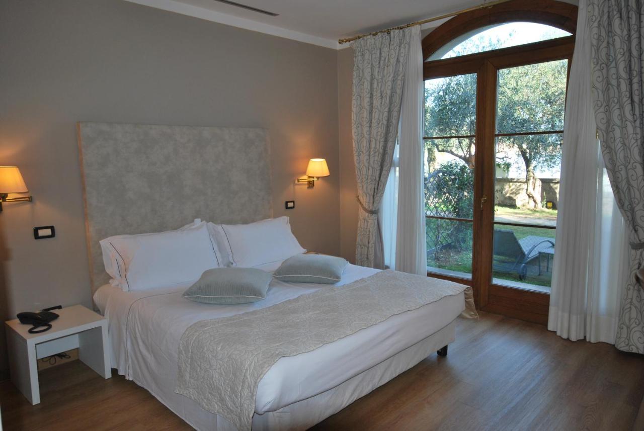 Hotel Villa Maria Au Lac - Estella Hotels Italia 토스콜라노마데노 외부 사진