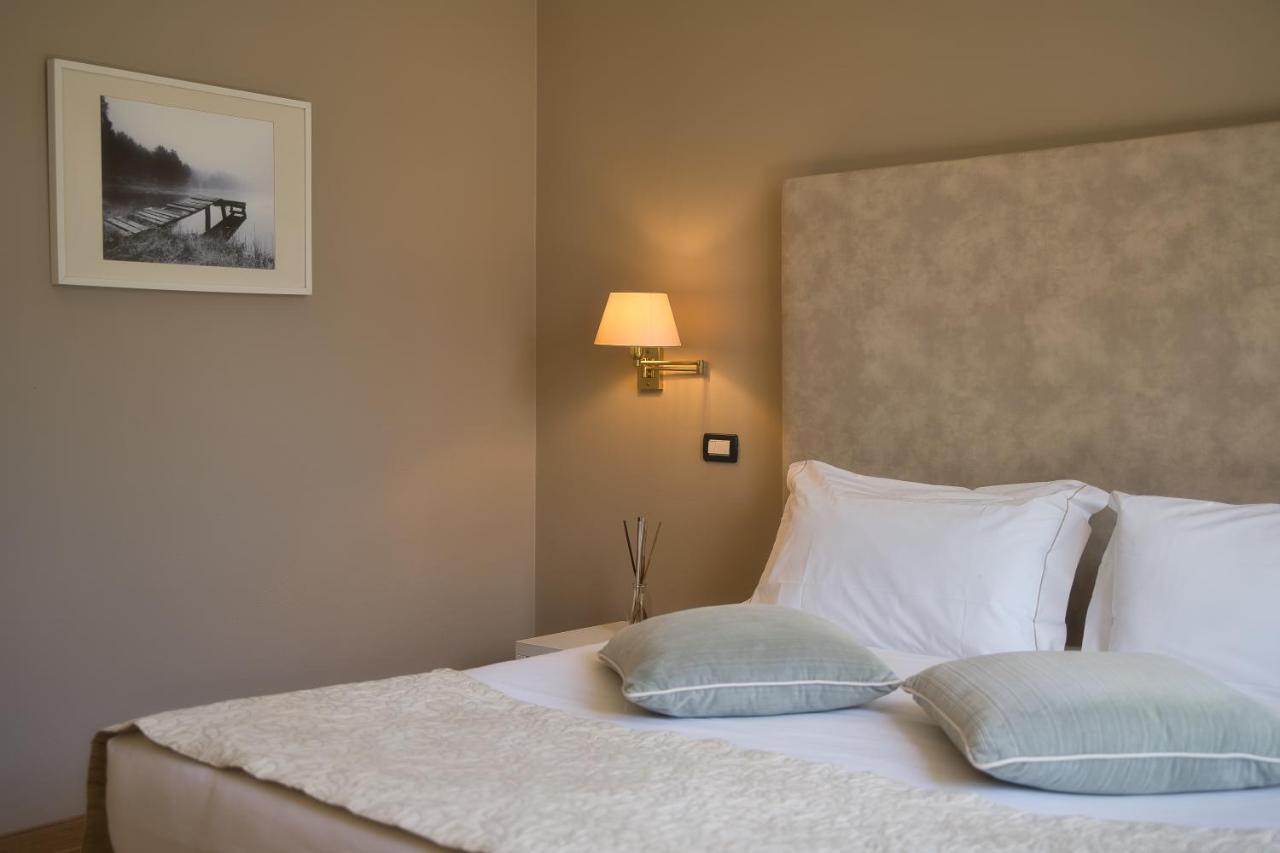 Hotel Villa Maria Au Lac - Estella Hotels Italia 토스콜라노마데노 외부 사진