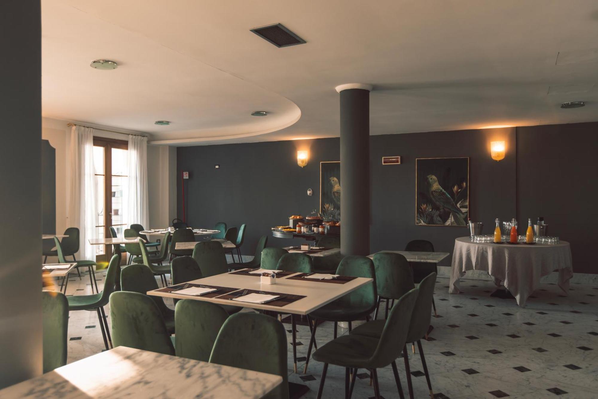 Hotel Villa Maria Au Lac - Estella Hotels Italia 토스콜라노마데노 외부 사진