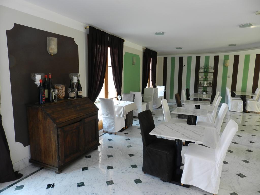 Hotel Villa Maria Au Lac - Estella Hotels Italia 토스콜라노마데노 외부 사진